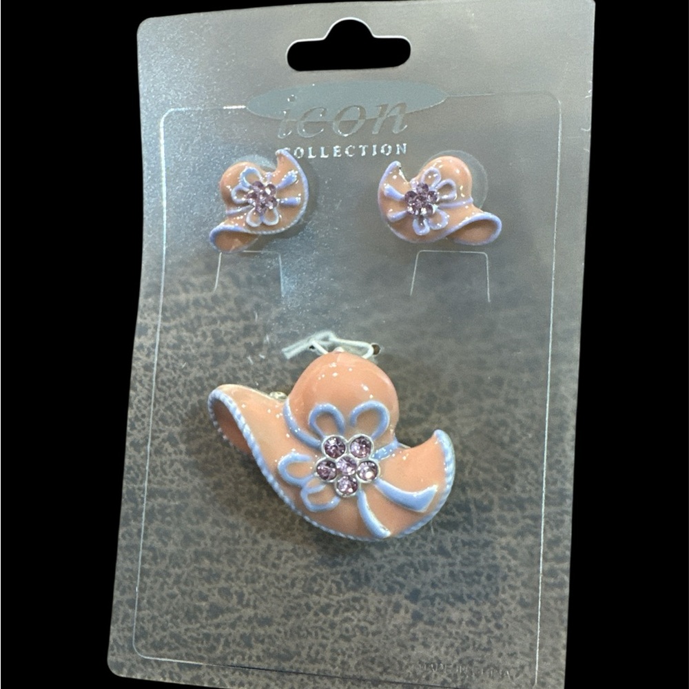 Icon Collection Peach Hat Brooch and Earring Set